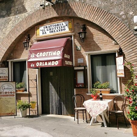 Lucyben Guesthouse Cascia Bagian luar foto