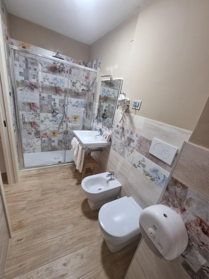 Lucyben Guesthouse Cascia Bagian luar foto