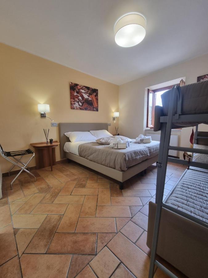 Lucyben Guesthouse Cascia Bagian luar foto