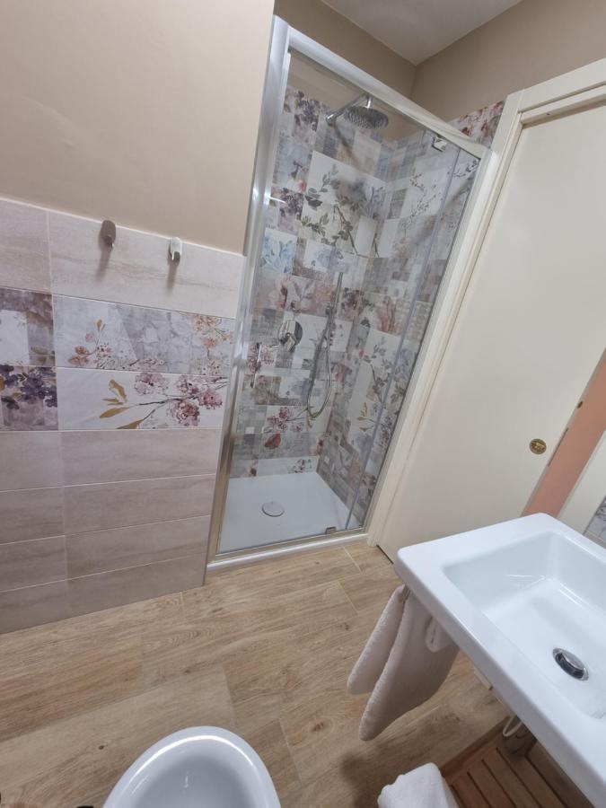Lucyben Guesthouse Cascia Bagian luar foto